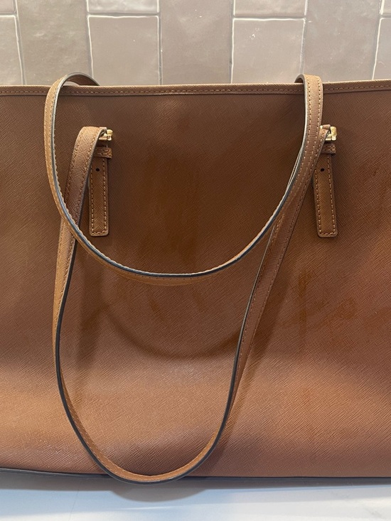 Michael Kors Brown Tote Shoulder Bag Gold | Mercari Michael Kors Brown Leather Tote with Gold Logo Charm